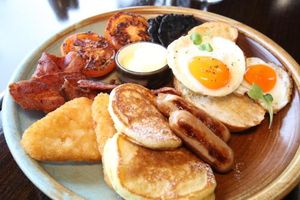 Distinction-Te-Anau-Hotel breakfast.jpg
